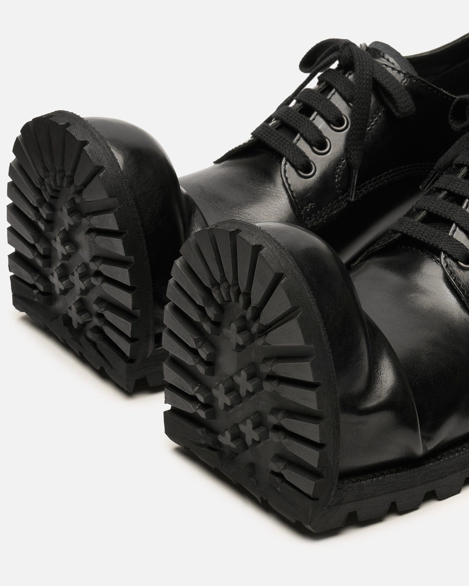 KLG Crushed Toe Derby in Black - Image 5