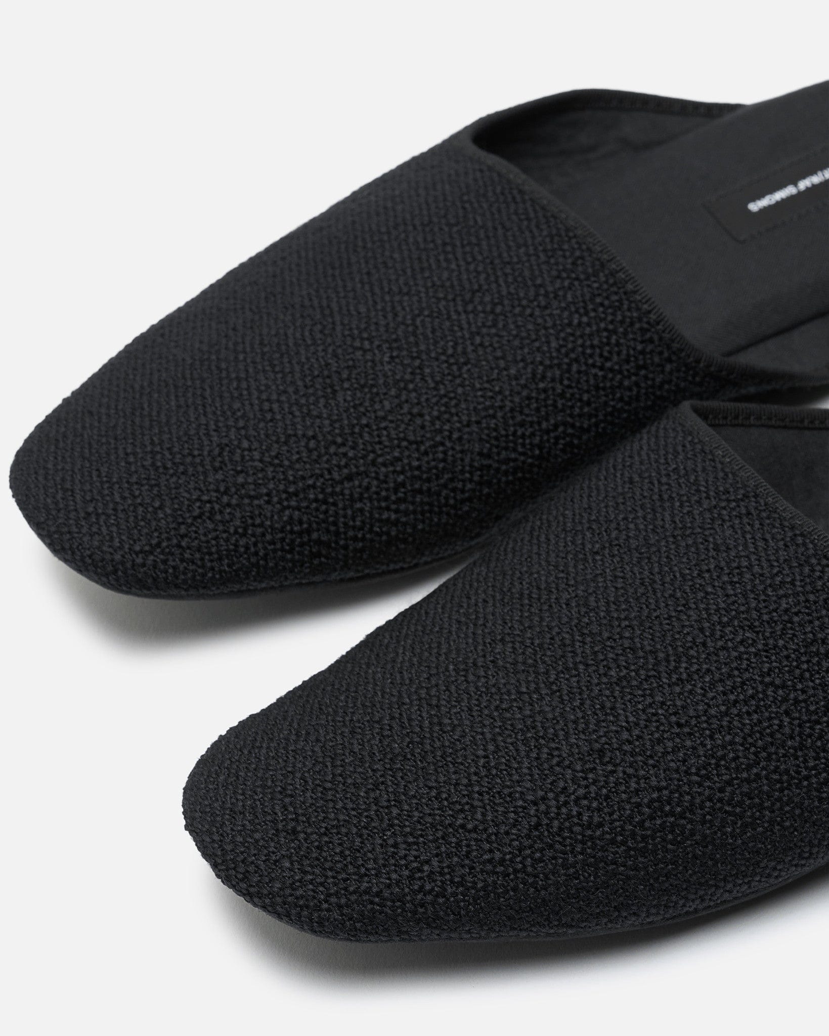 Vidar Slippers in Black - Image 5